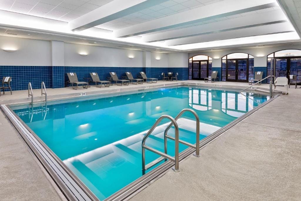 Hampton Inn & Suites Country Club Plaza — 4