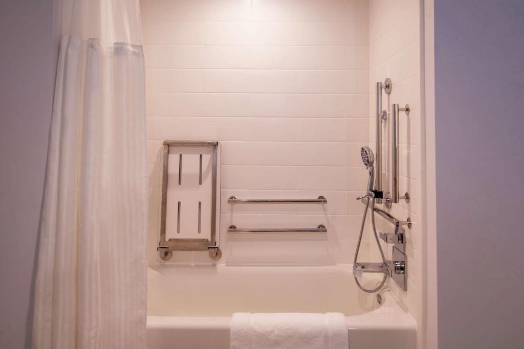 Hilton Garden Inn Kansas City Airport Mo — 3