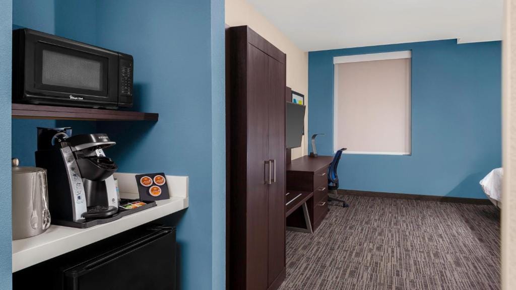 Holiday Inn Express Kansas City Downtown — 5