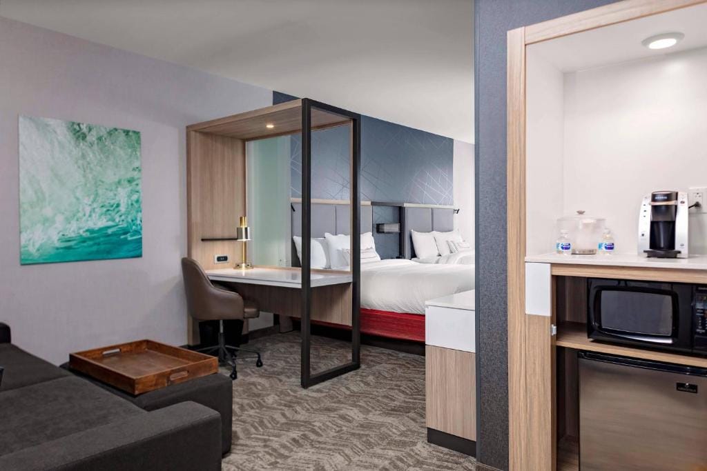 SpringHill Suites by Marriott Kansas City Plaza — 2