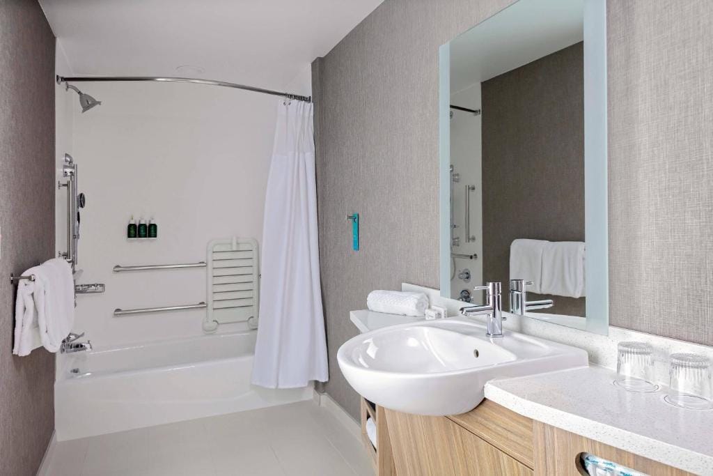 SpringHill Suites by Marriott Kansas City Plaza — 3
