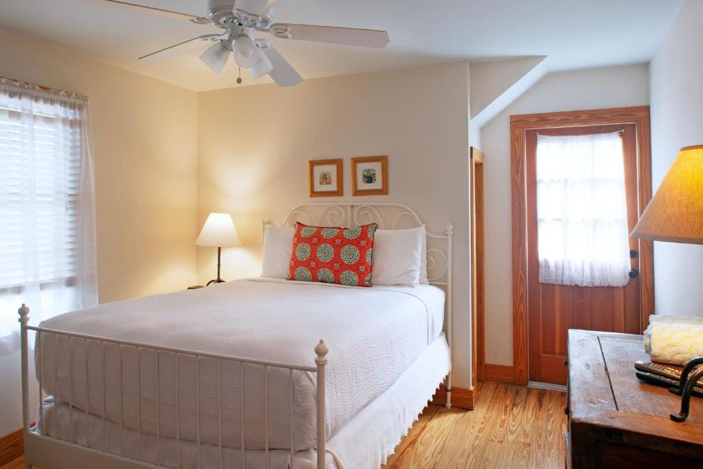 Island City House — 2