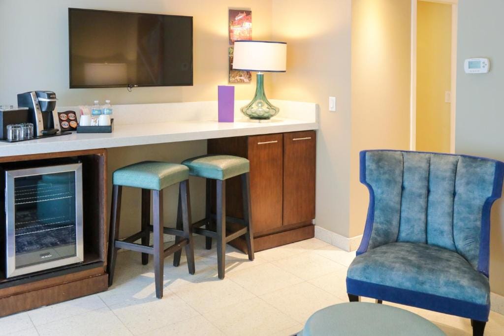 Orchid Key Inn - Adults Only — 4