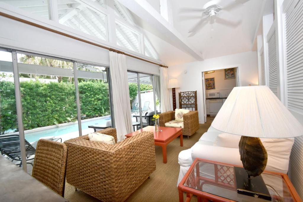 Simonton Court Historic Inn & Cottages — 5