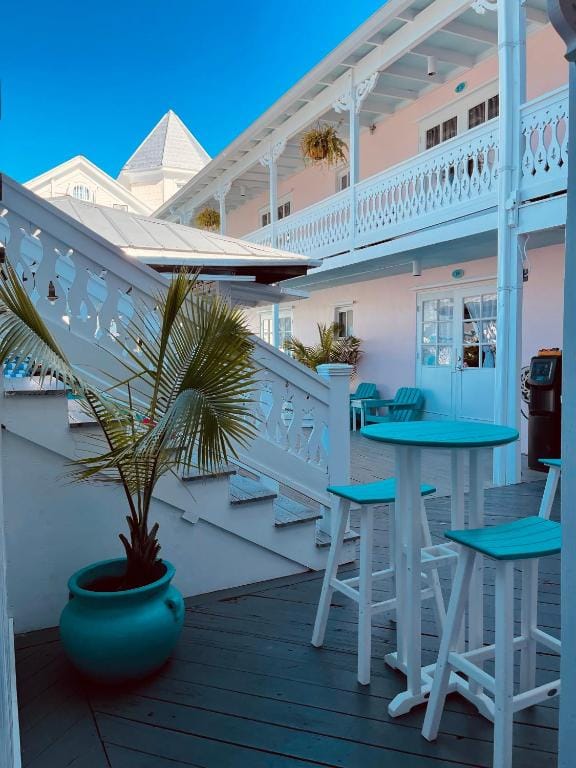 The Palms Hotel — 4