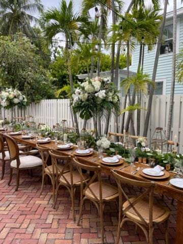 The Porch on Frances Inn - Adults Exclusive — 3