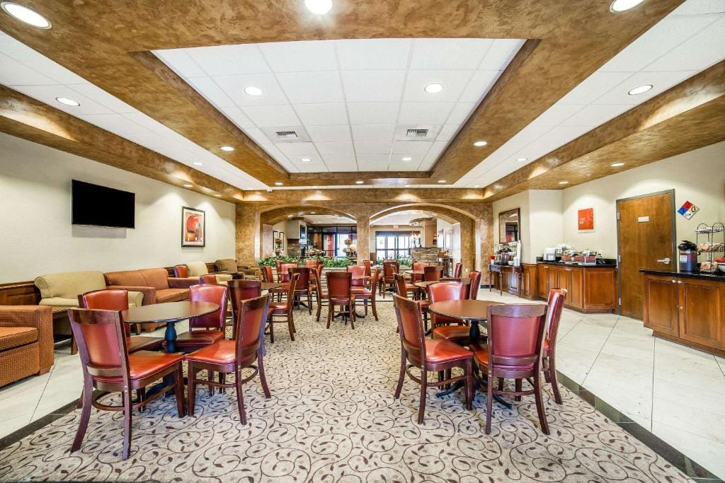 Comfort Inn & Suites Henderson - Las Vegas — 5