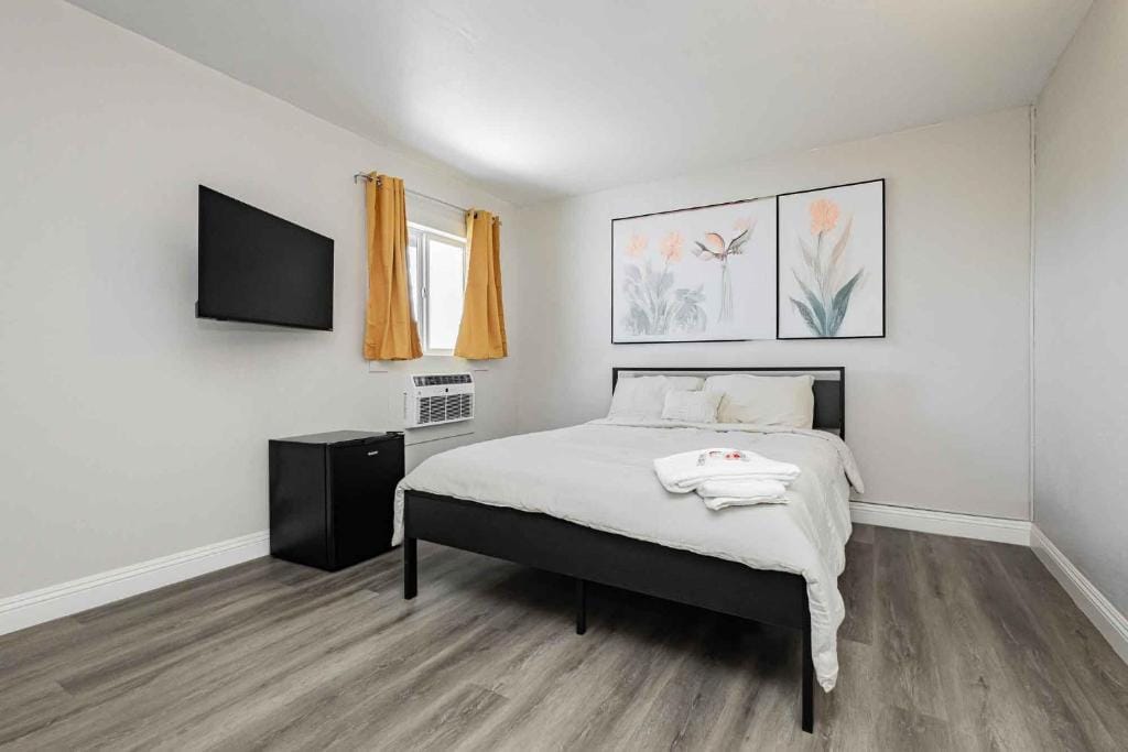 G Hotel — 2