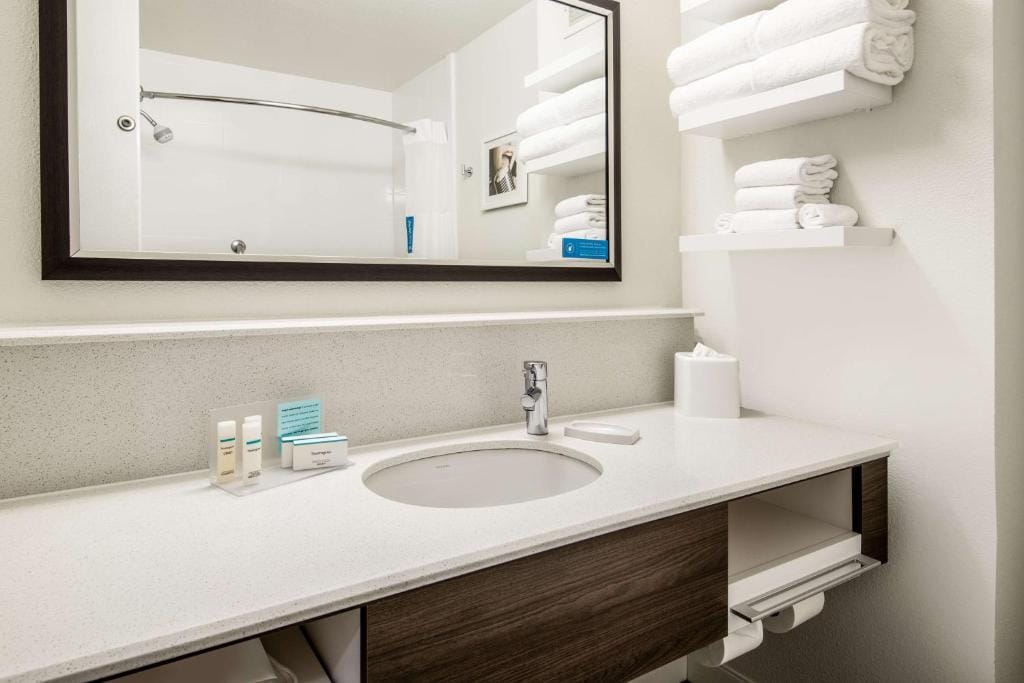 Hampton Inn & Suites Las Vegas-Henderson — 3
