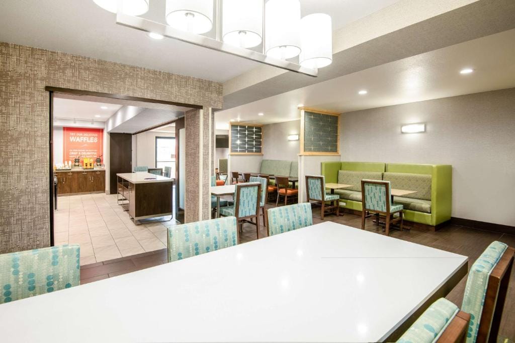 Hampton Inn & Suites Las Vegas-Henderson — 5