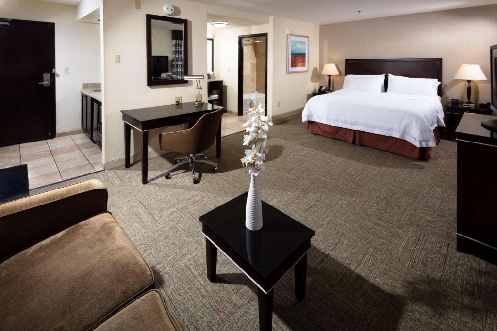 Hampton Inn & Suites Las Vegas South — 2