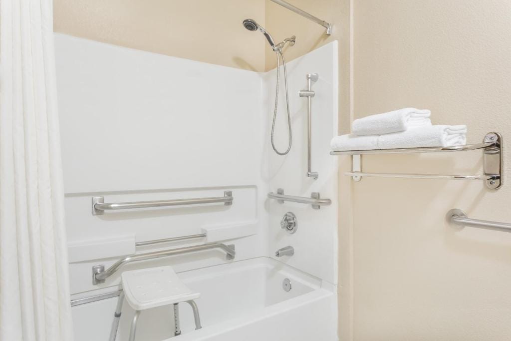 Hawthorn Suites Las Vegas — 2