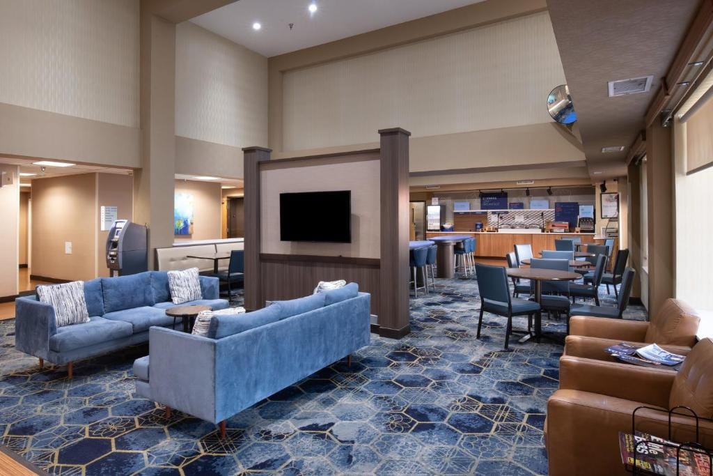 Holiday Inn Express Hotel and Suites - Henderson by IHG — 4