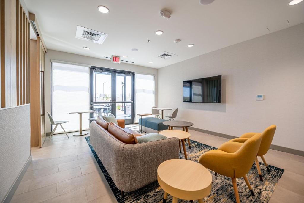 TownePlace Suites by Marriott Las Vegas North I-15 — 5