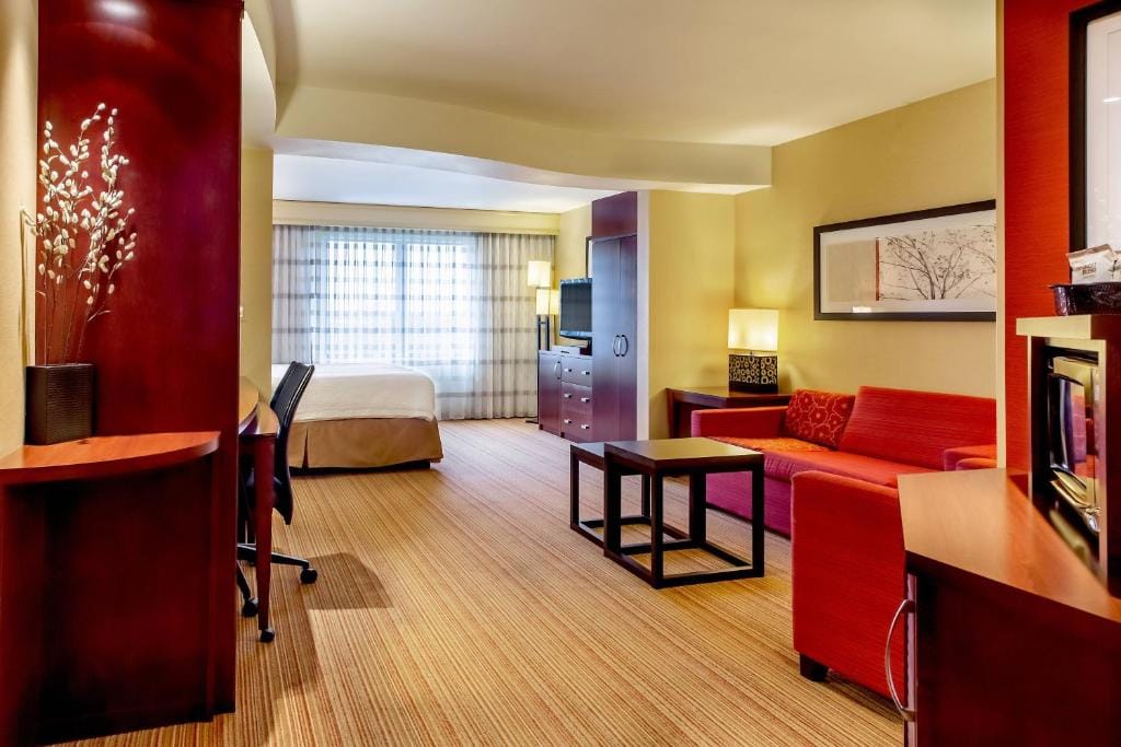 Courtyard by Marriott Lexington Keeneland/Airport — 2