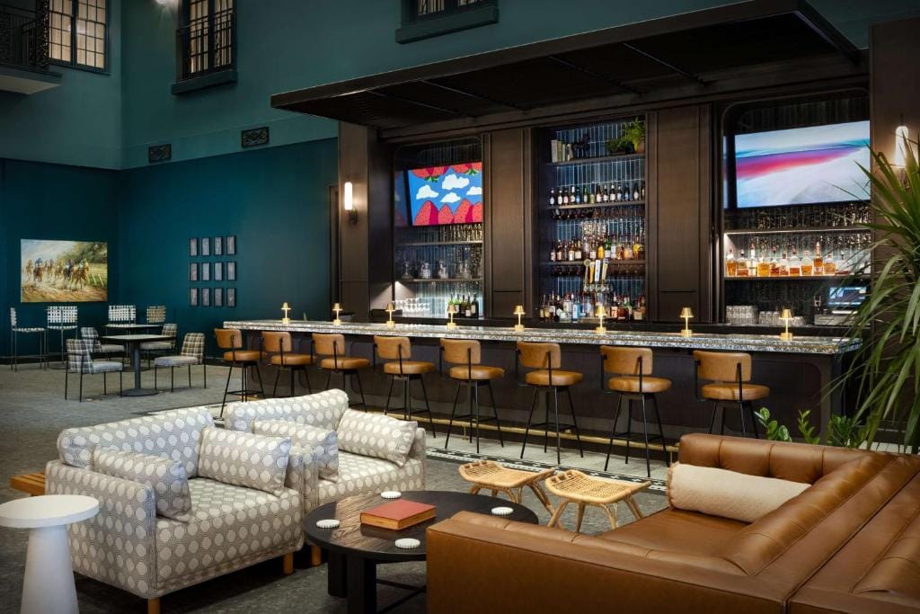 DoubleTree Suites by Hilton Lexington — 5