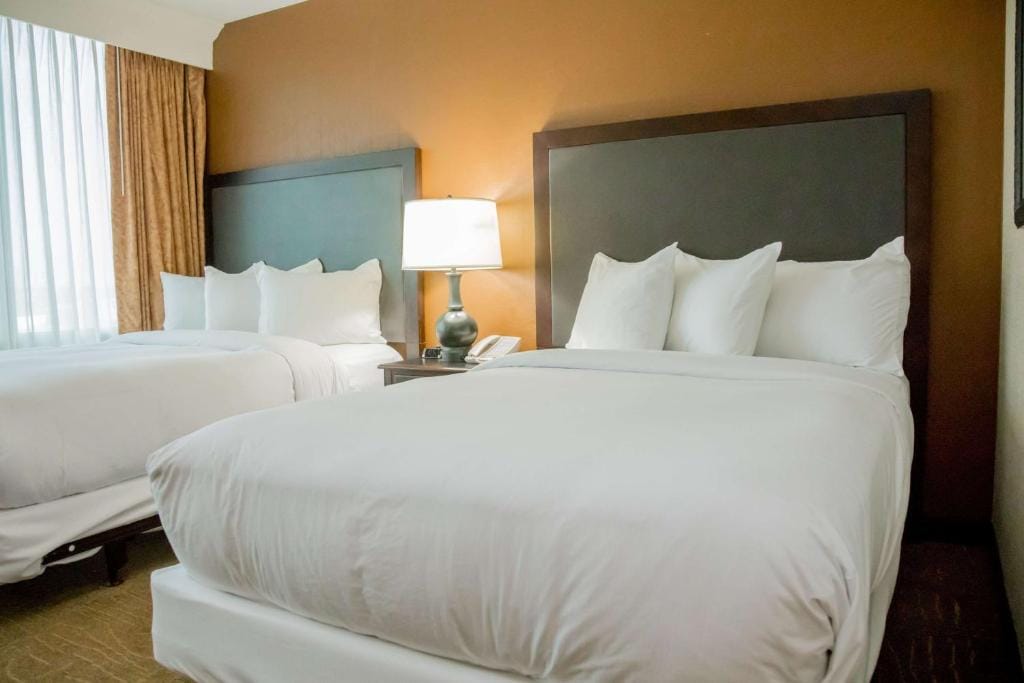 Embassy Suites by Hilton Lexington Green — 2
