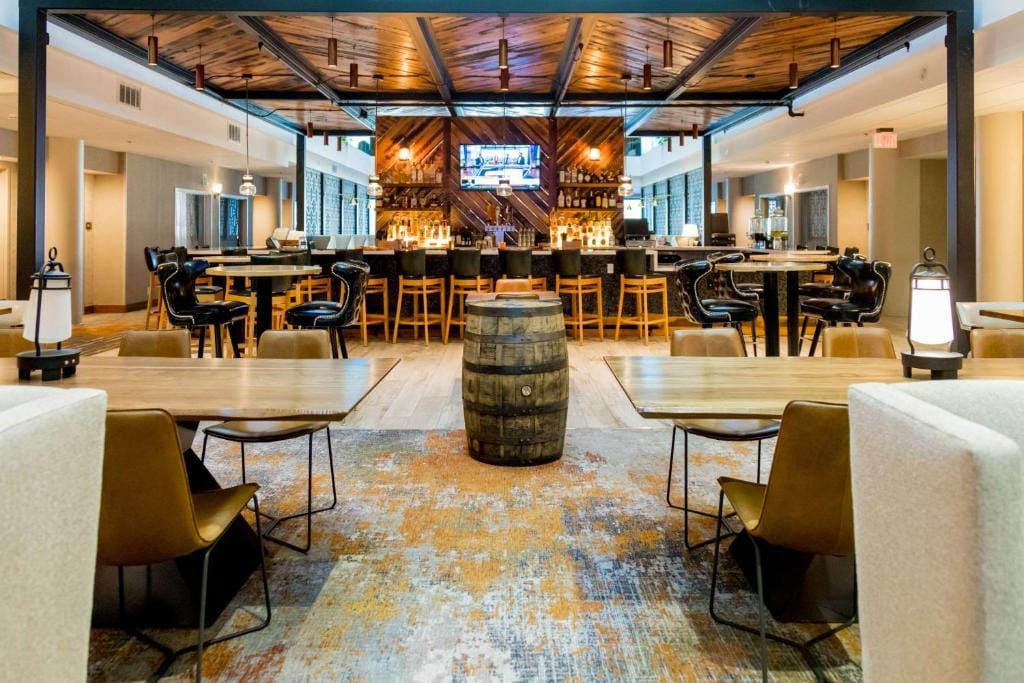 Embassy Suites by Hilton Lexington Green — 5