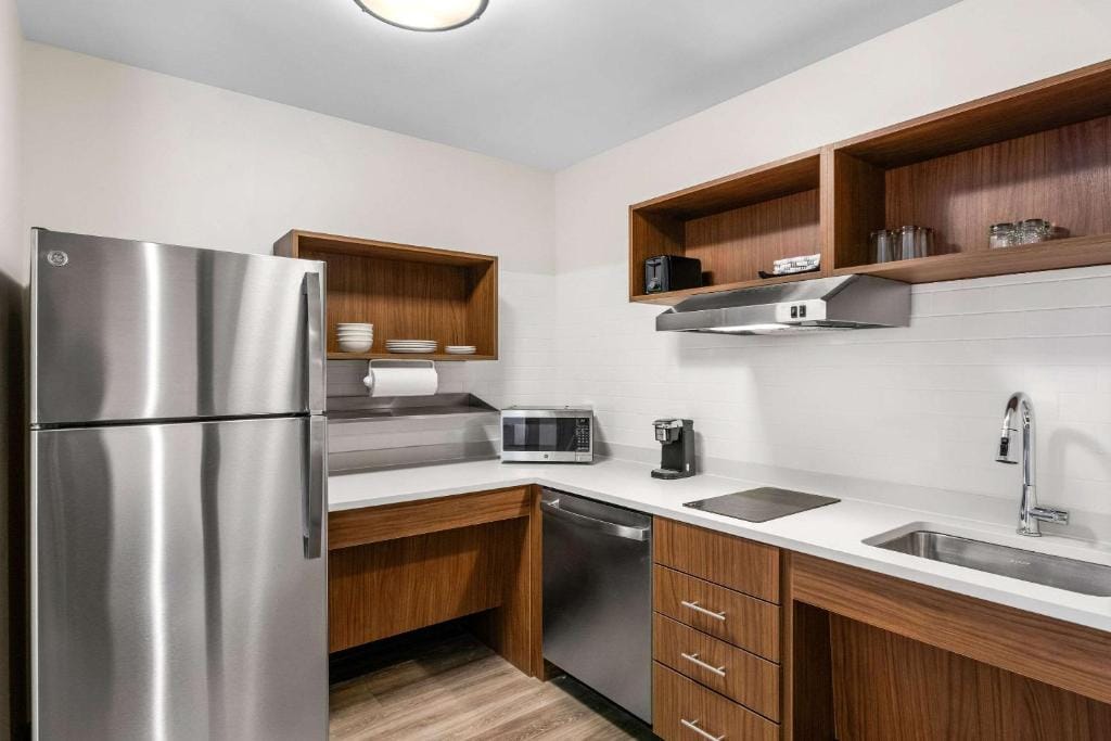 Everhome Suites Lexington - Horse Park — 4