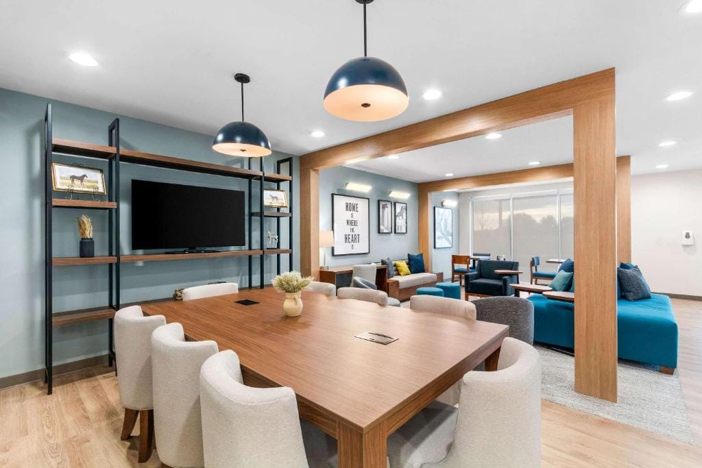 Everhome Suites Lexington - Horse Park — 5