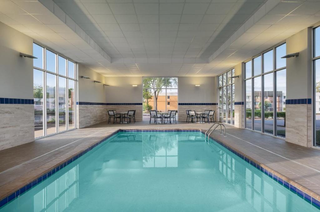 Holiday Inn Express Lexington - Horse Park Area by IHG — 3