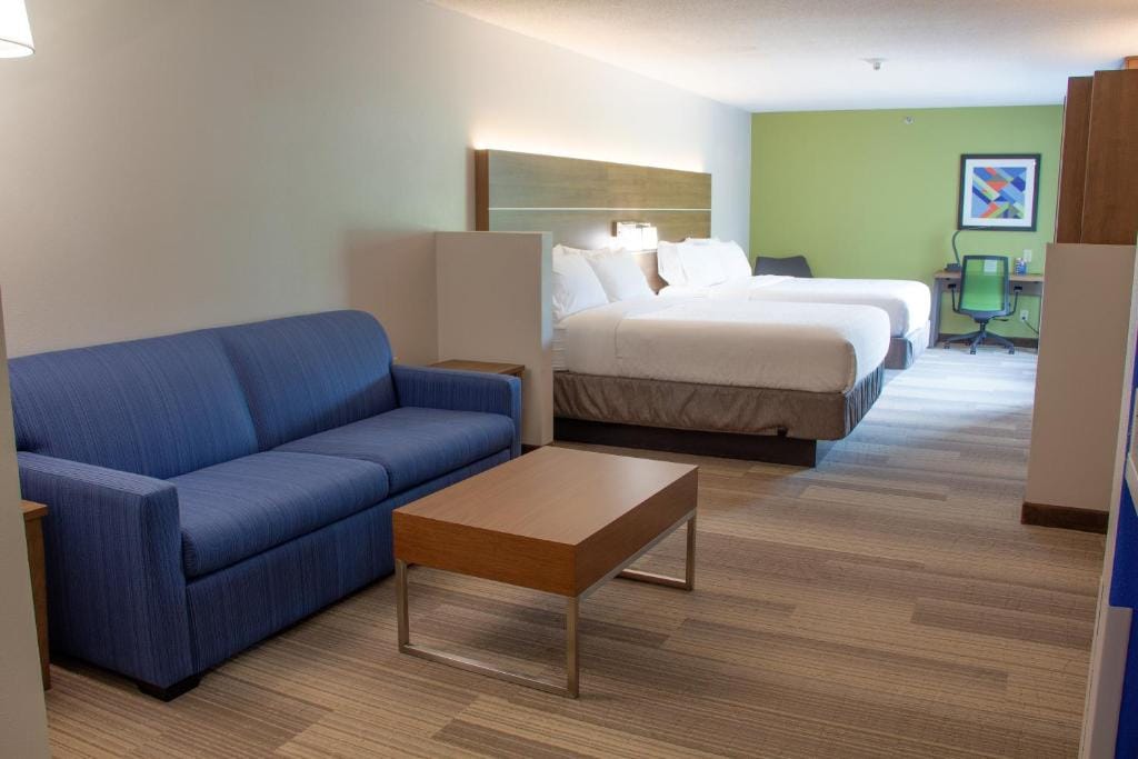 Holiday Inn Express & Suites Lexington Downtown Area-Keeneland by IHG — 2