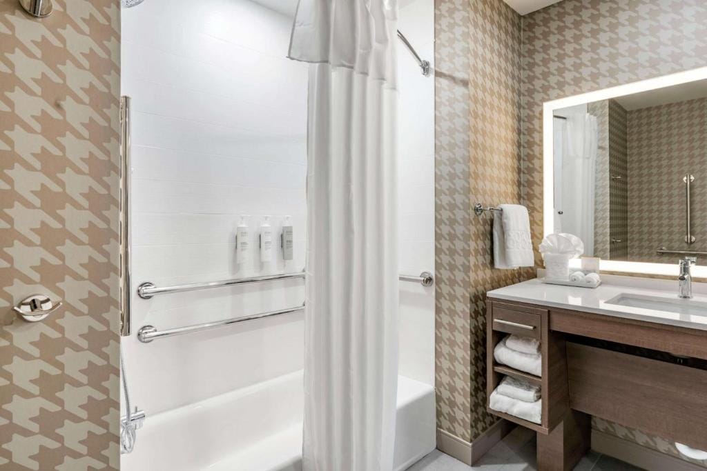 Home2 Suites Lexington Keeneland Airport, Ky — 3
