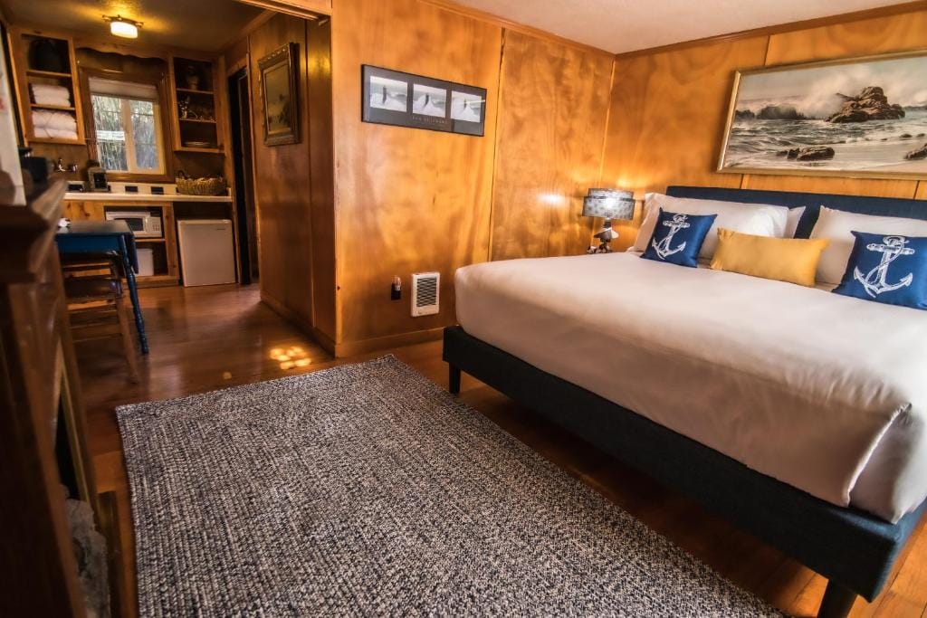 Anchor Inn Resort — 2