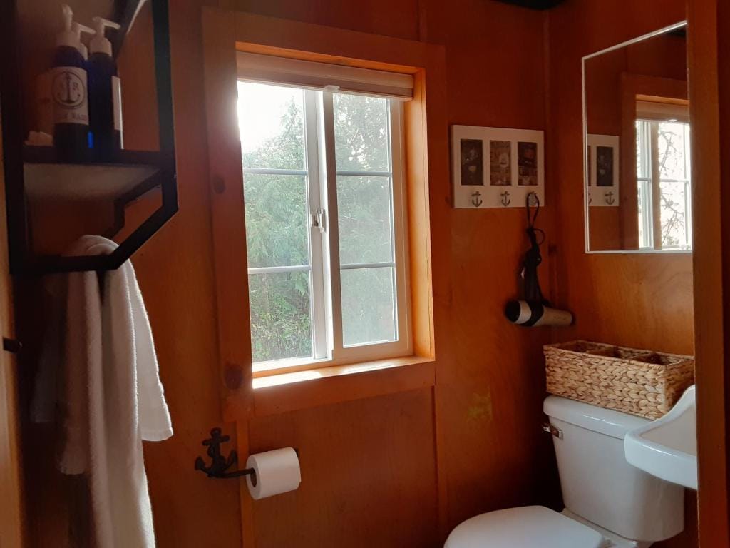 Anchor Inn Resort — 3