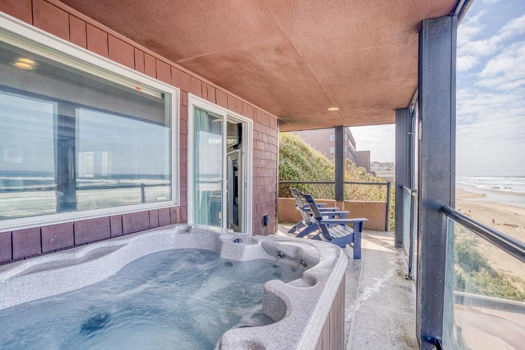 Beachfront Manor Hotel — 3