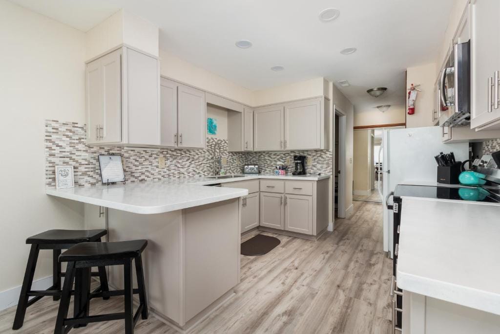 Cavalier Condos #32 — 5