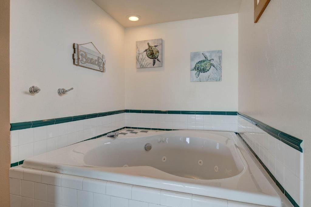 Ester Lee Oceanview Inn — 3