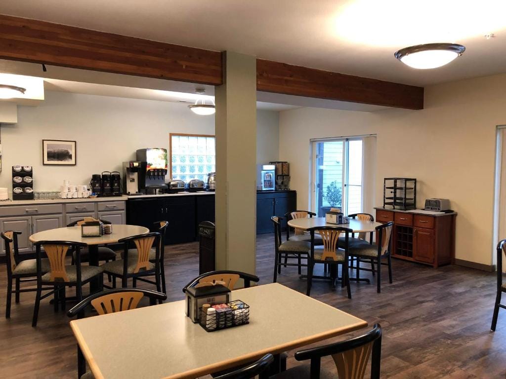 Inn at Wecoma — 2