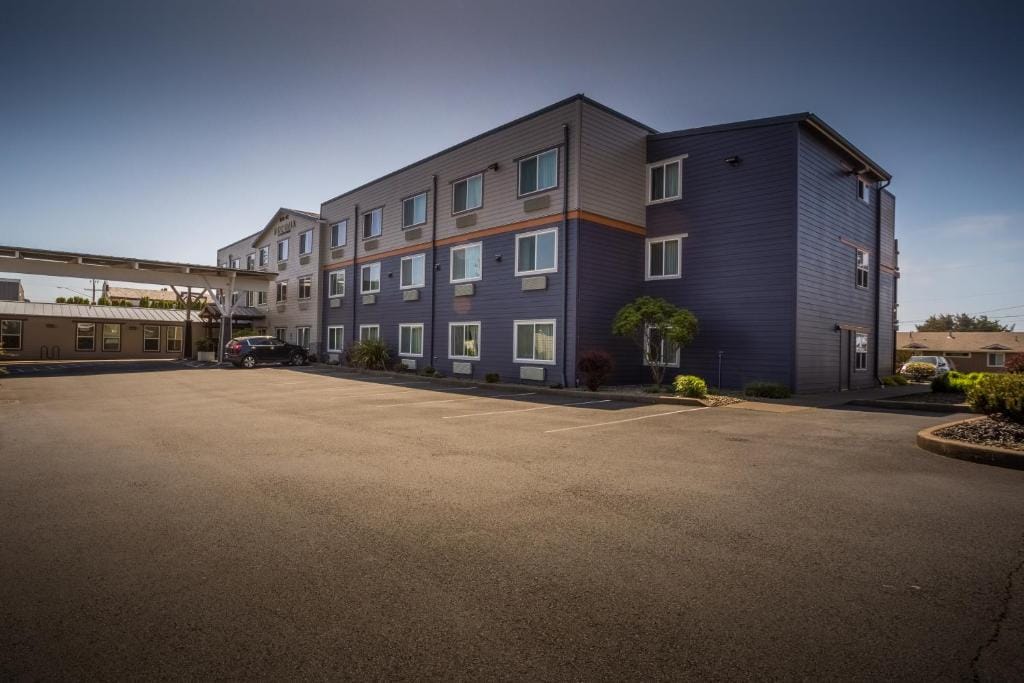 Inn at Wecoma — 4