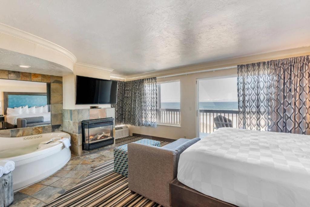 Lincoln Sands Oceanfront Resort, an Ascend Collection Hotel — 2