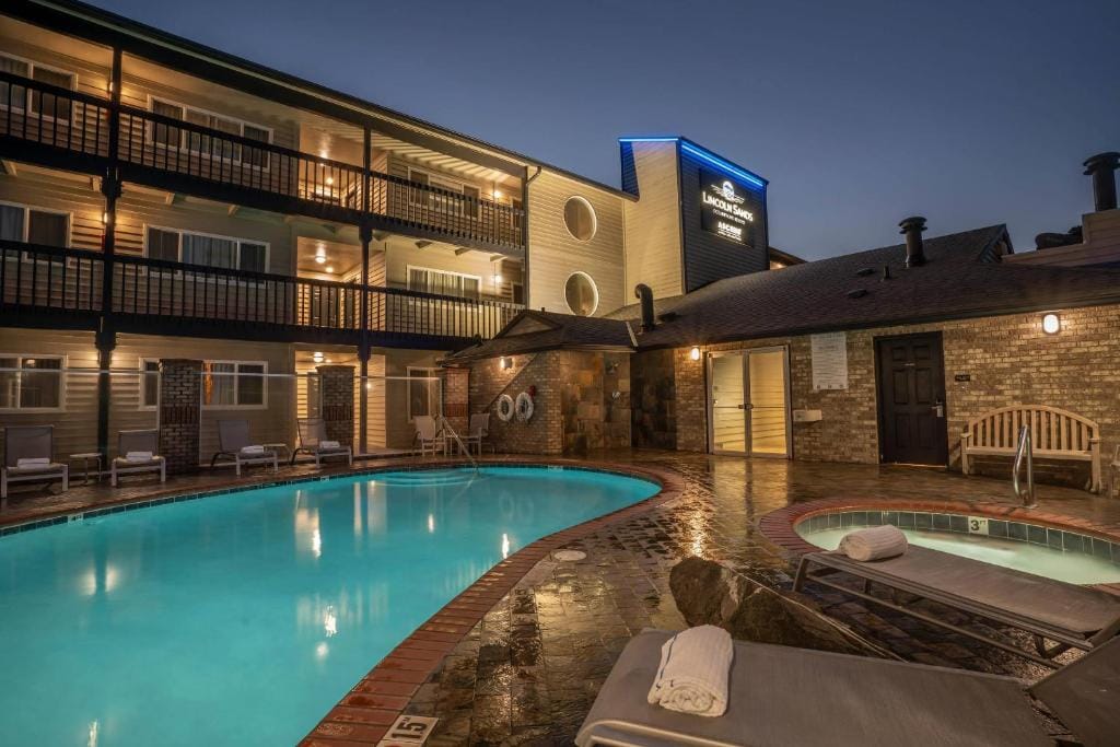 Lincoln Sands Oceanfront Resort, an Ascend Collection Hotel — 4