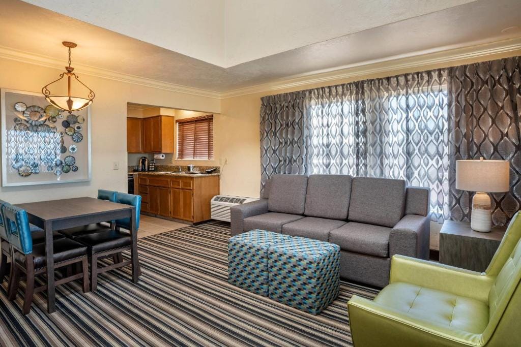 Lincoln Sands Oceanfront Resort, an Ascend Collection Hotel — 5