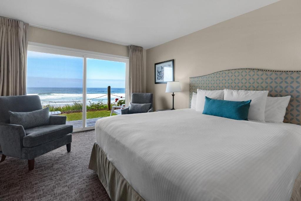 Pelican Shores Inn — 2