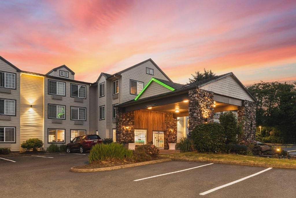 The Ashley Inn & Suites — 3