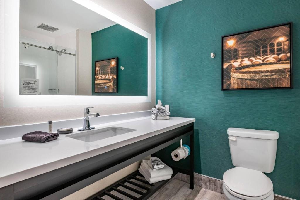 Cambria Hotel Louisville Downtown-Whiskey Row — 3