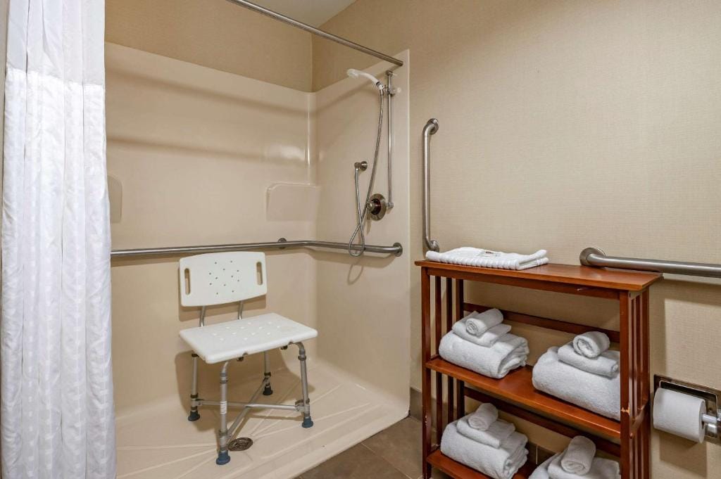Comfort Inn Louisville Southwest — 3