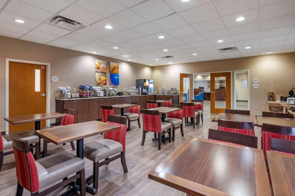 Comfort Inn Louisville Southwest — 5