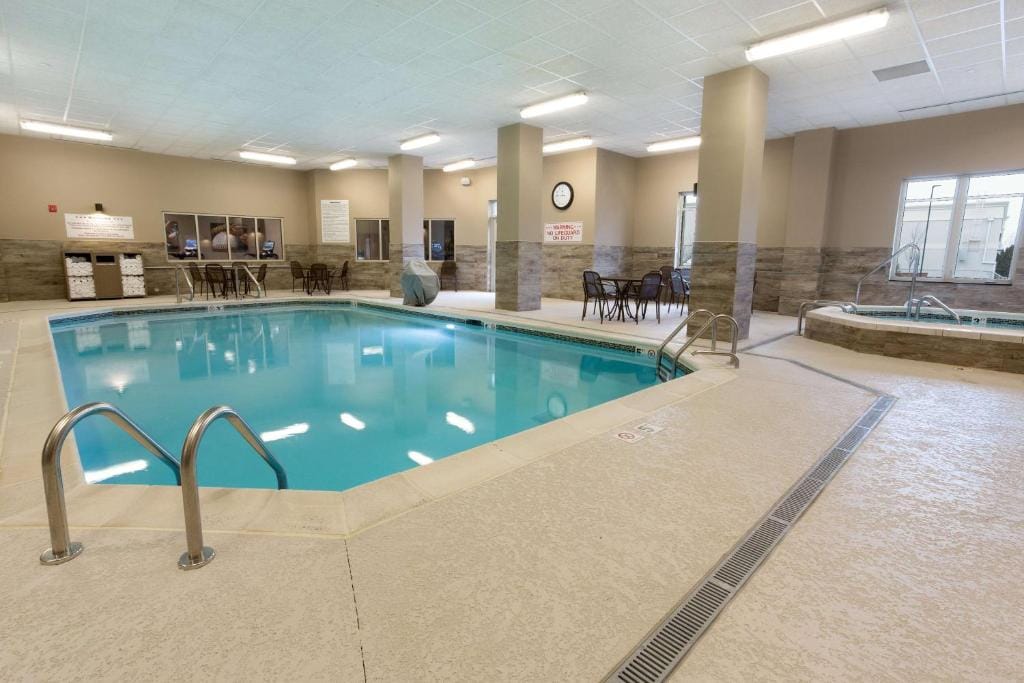 Drury Inn & Suites Louisville North — 4