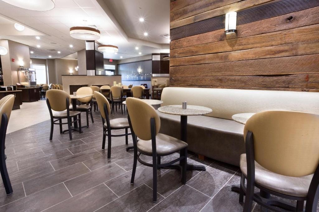 Drury Inn & Suites Louisville North — 5