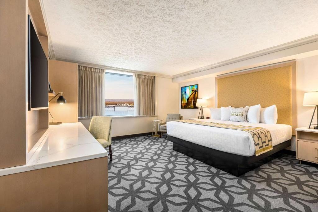 Galt House Hotel, A Trademark Collection Hotel — 2
