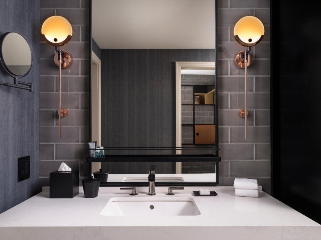 Hotel Distil, Autograph Collection — 5