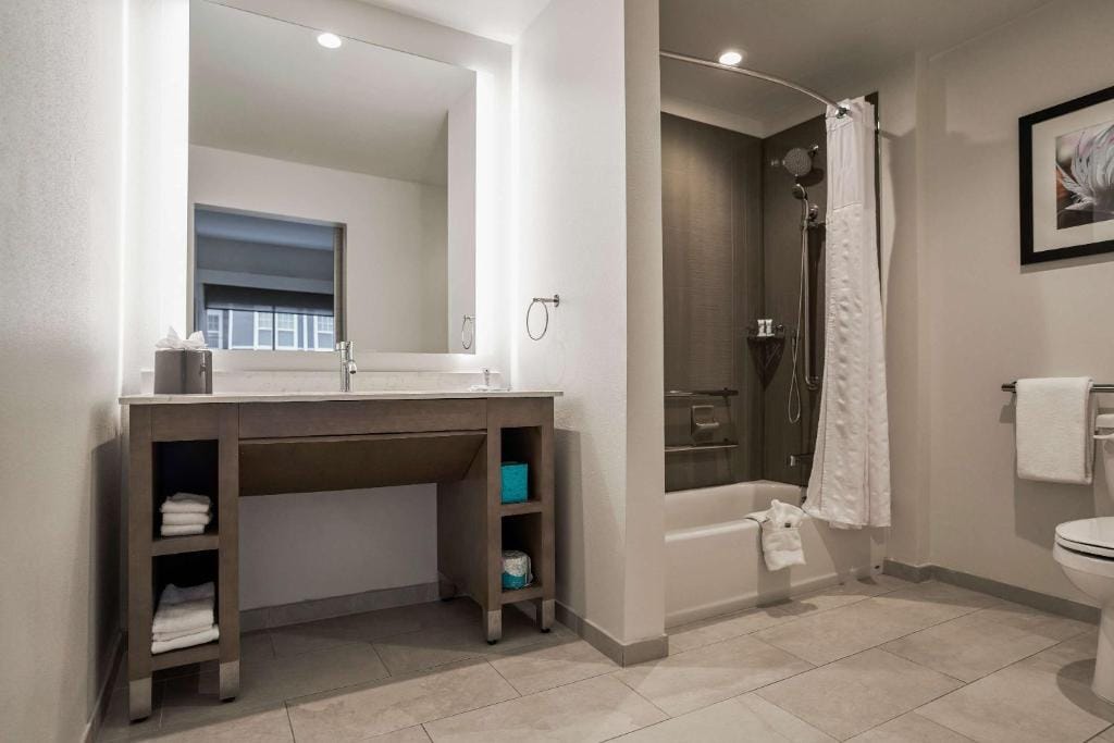 Hyatt House Louisville East — 3