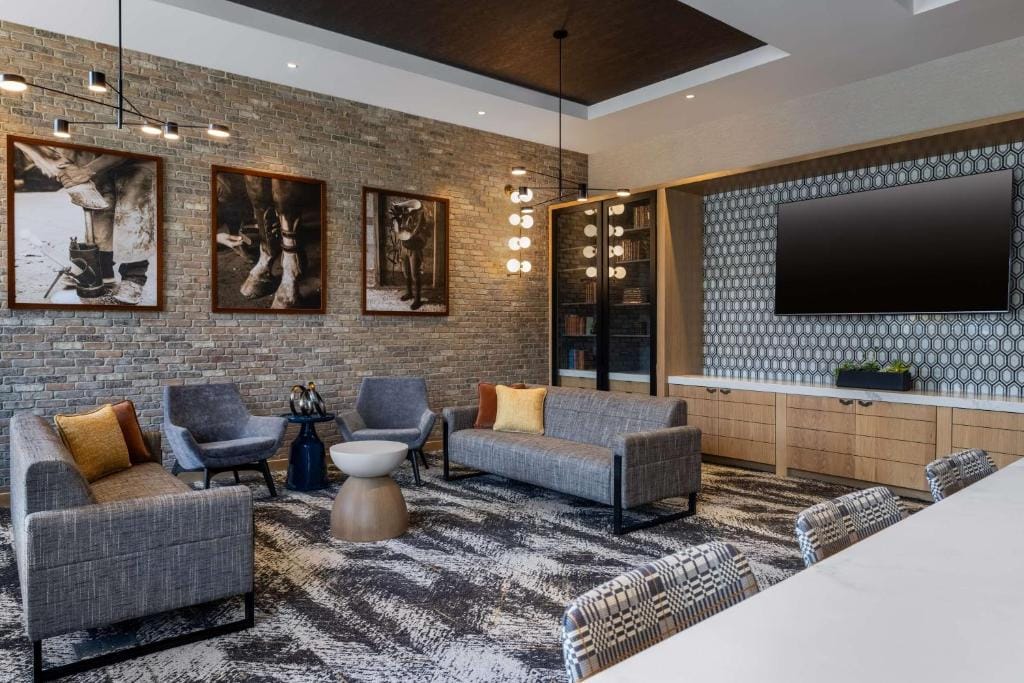 Tempo By Hilton Louisville Downtown Nulu — 5