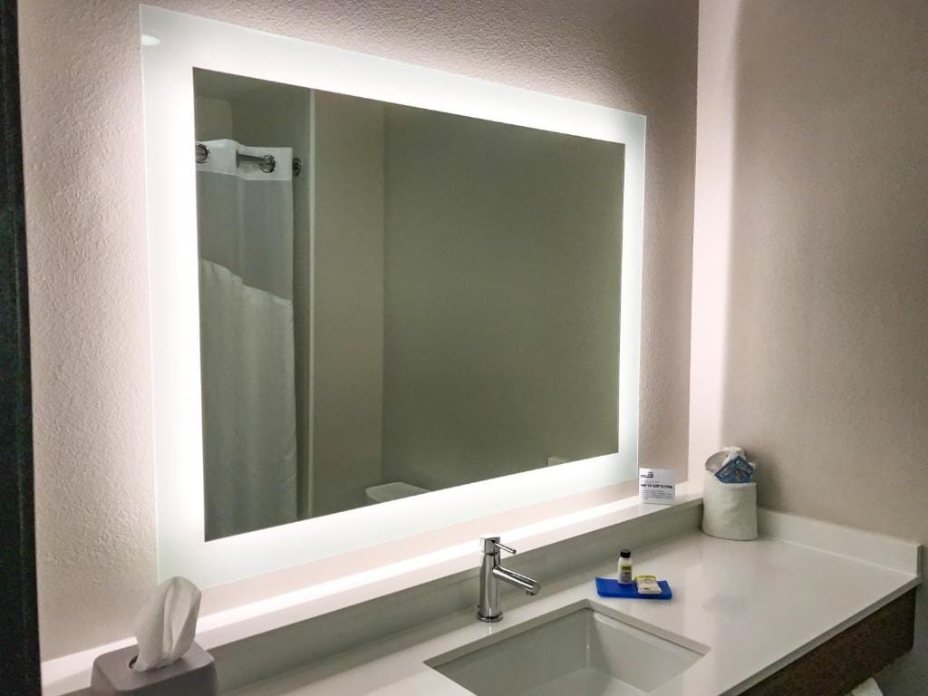 Holiday Inn Express & Suites Lubbock West by IHG — 3