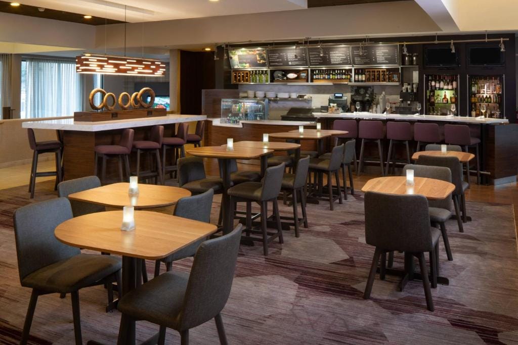 Courtyard by Marriott Memphis East/Park Avenue — 5